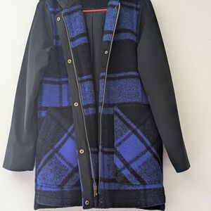 Pendleton Women's Hooded Blue Plaid Jacket - Medium- no wear seen. Has extra bag